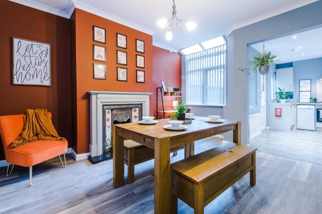Spacious Modern Chester Home - Great Location Extérieur photo
